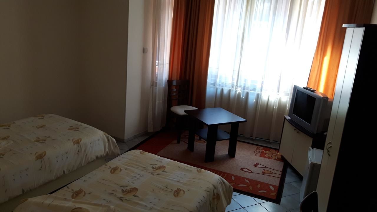 Отель Primavera 1 Hotel Пазарджик