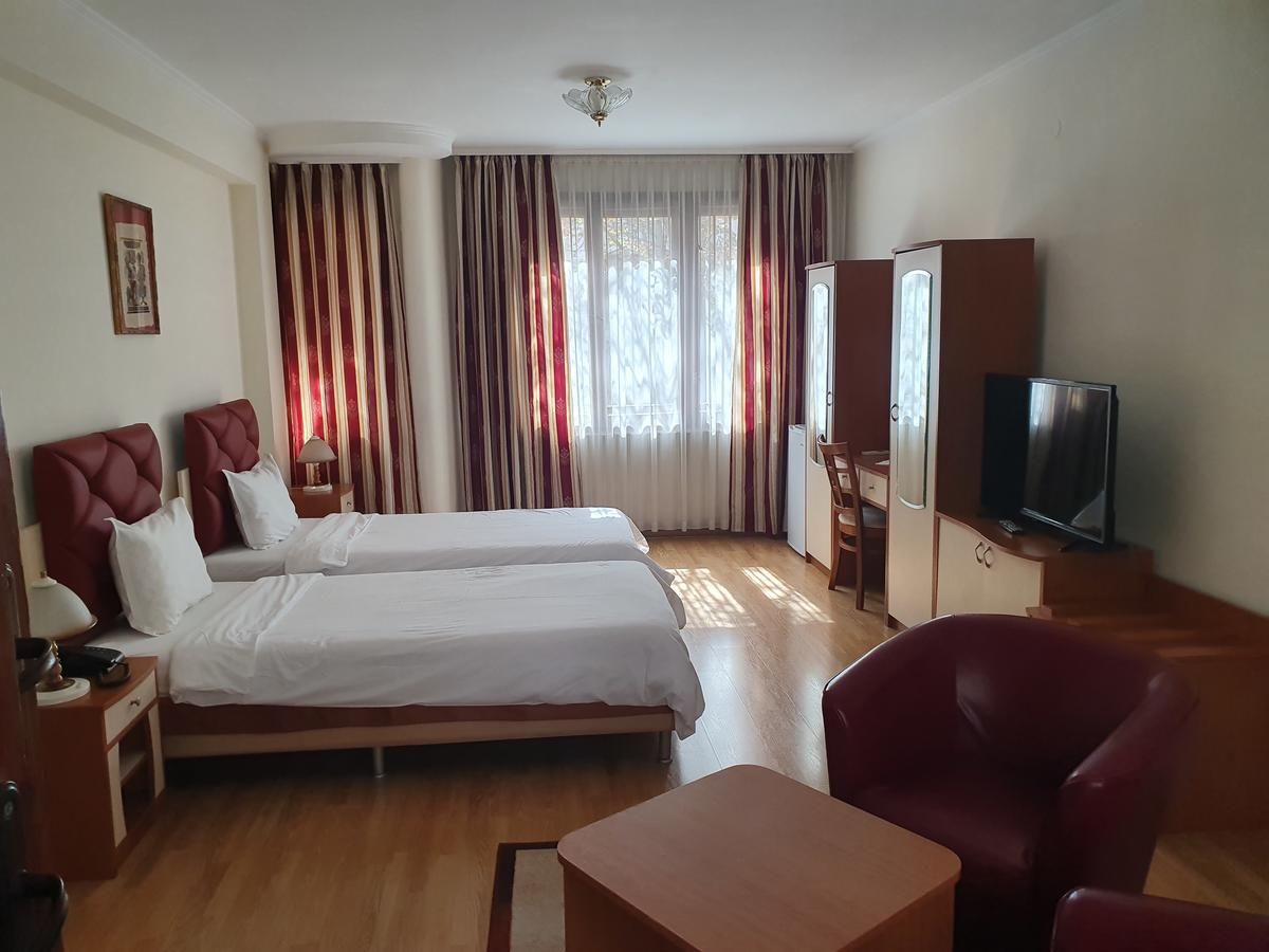 Отель Primavera 1 Hotel Пазарджик