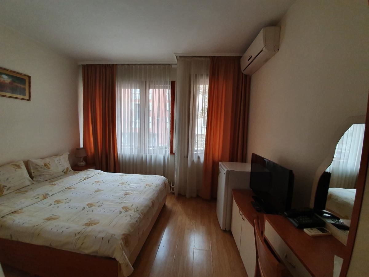 Отель Primavera 1 Hotel Пазарджик